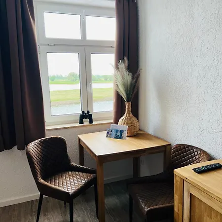 Zum Goldenen Anker Direkt An Der Elbe Гостевой дом Виттенберге